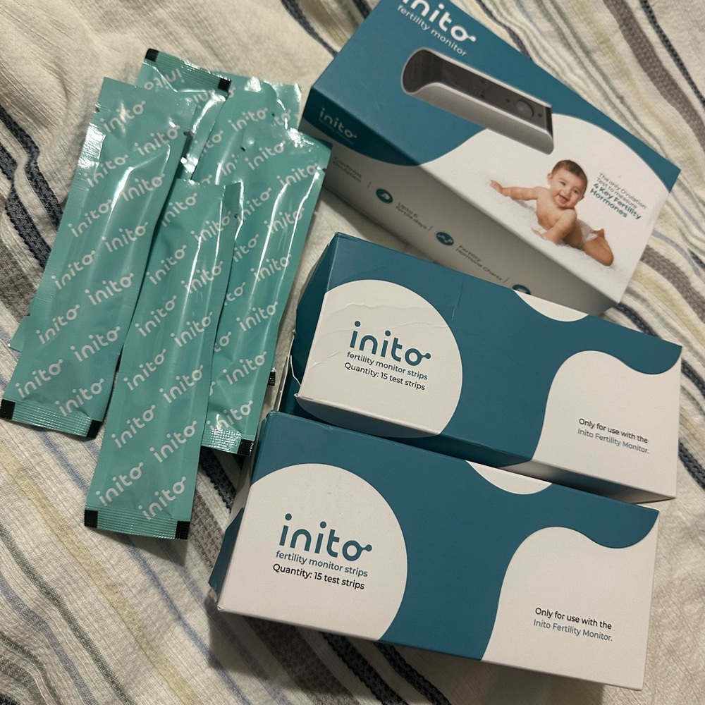 Inito Fertility Monitor and Test Strips